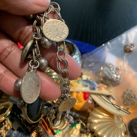 Costume Jewelry bunch - Picture 4 of 7